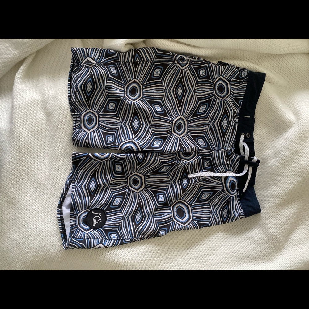 Boys quicksilver stretchy board shorts